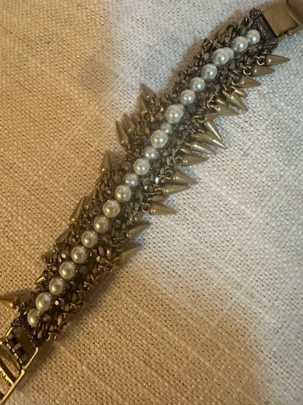 Stella and Dot gorgeous pearl and gold bracelet